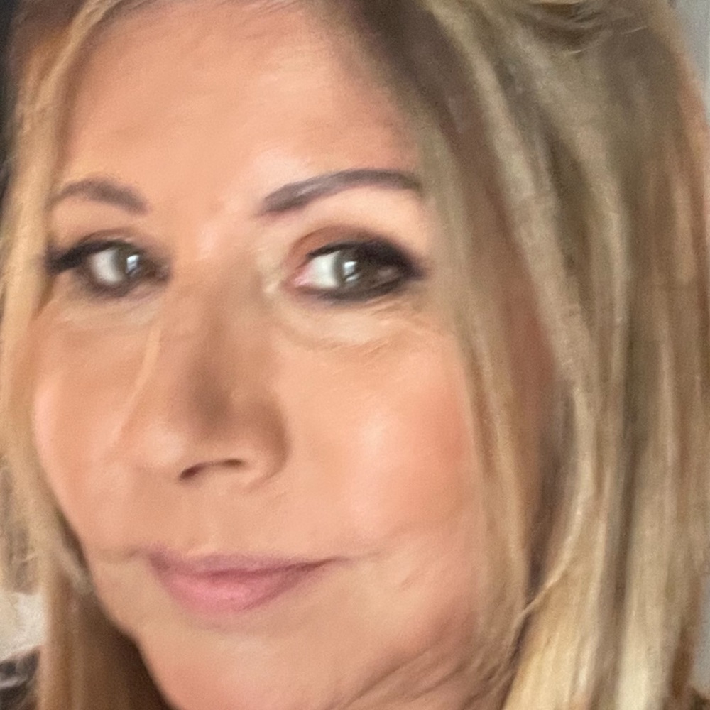 Meet your Posher, Laila